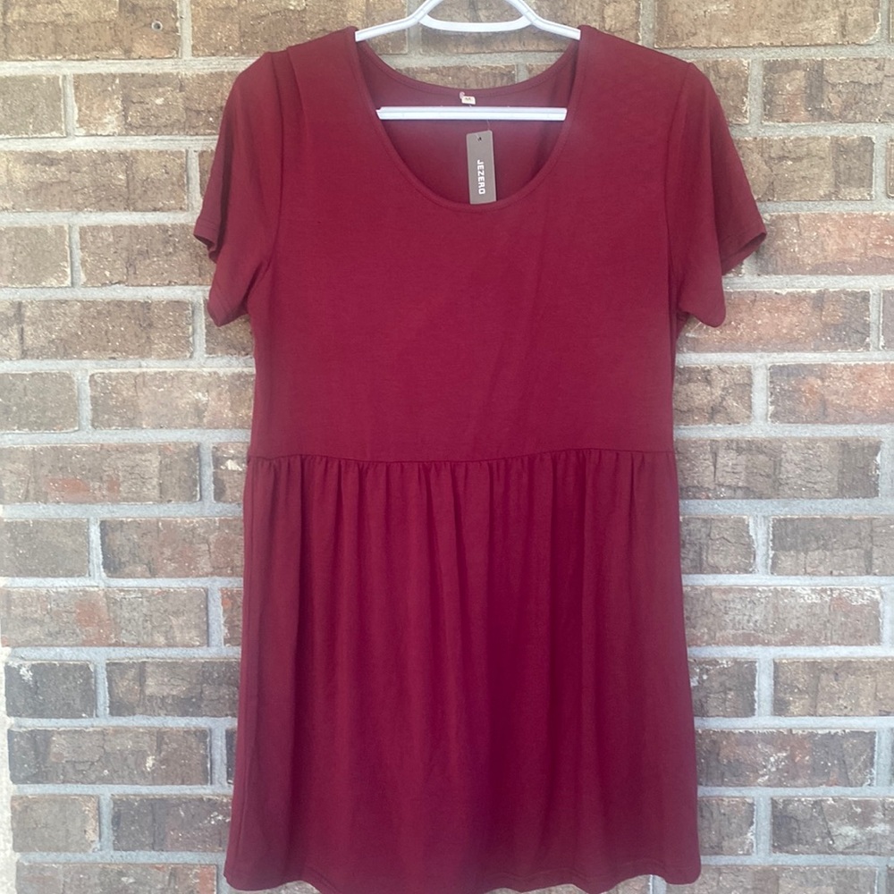 - Solid burgundy tunic by Jezero NWT